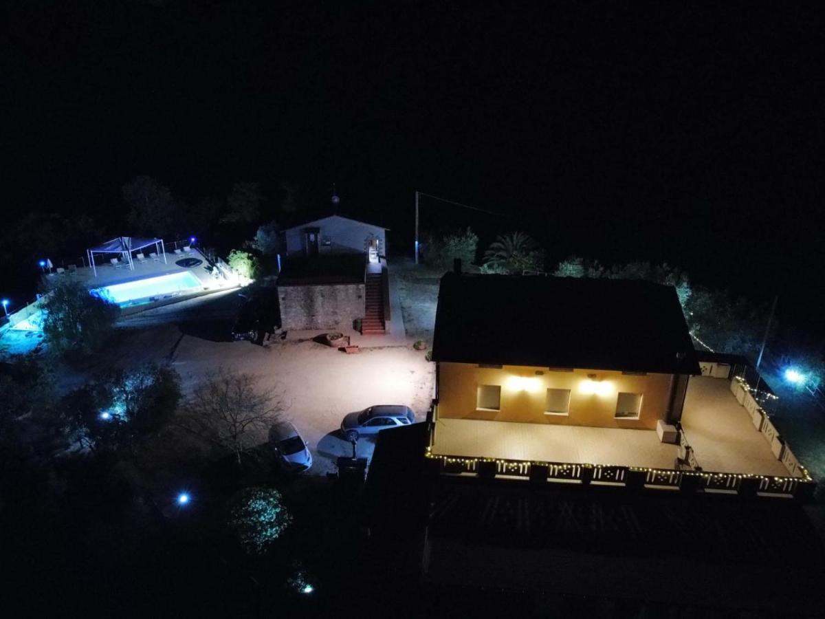 Agriturismo La Terrazza Valfabbrica Eksteriør bilde