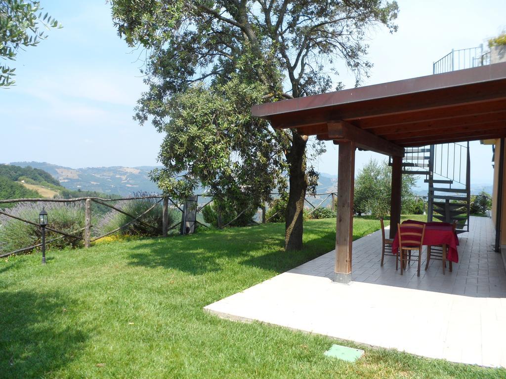 Agriturismo La Terrazza Valfabbrica Eksteriør bilde