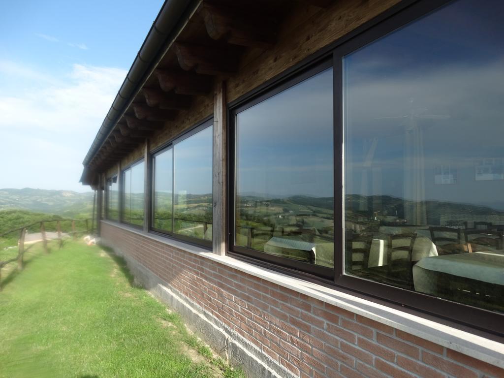 Agriturismo La Terrazza Valfabbrica Eksteriør bilde